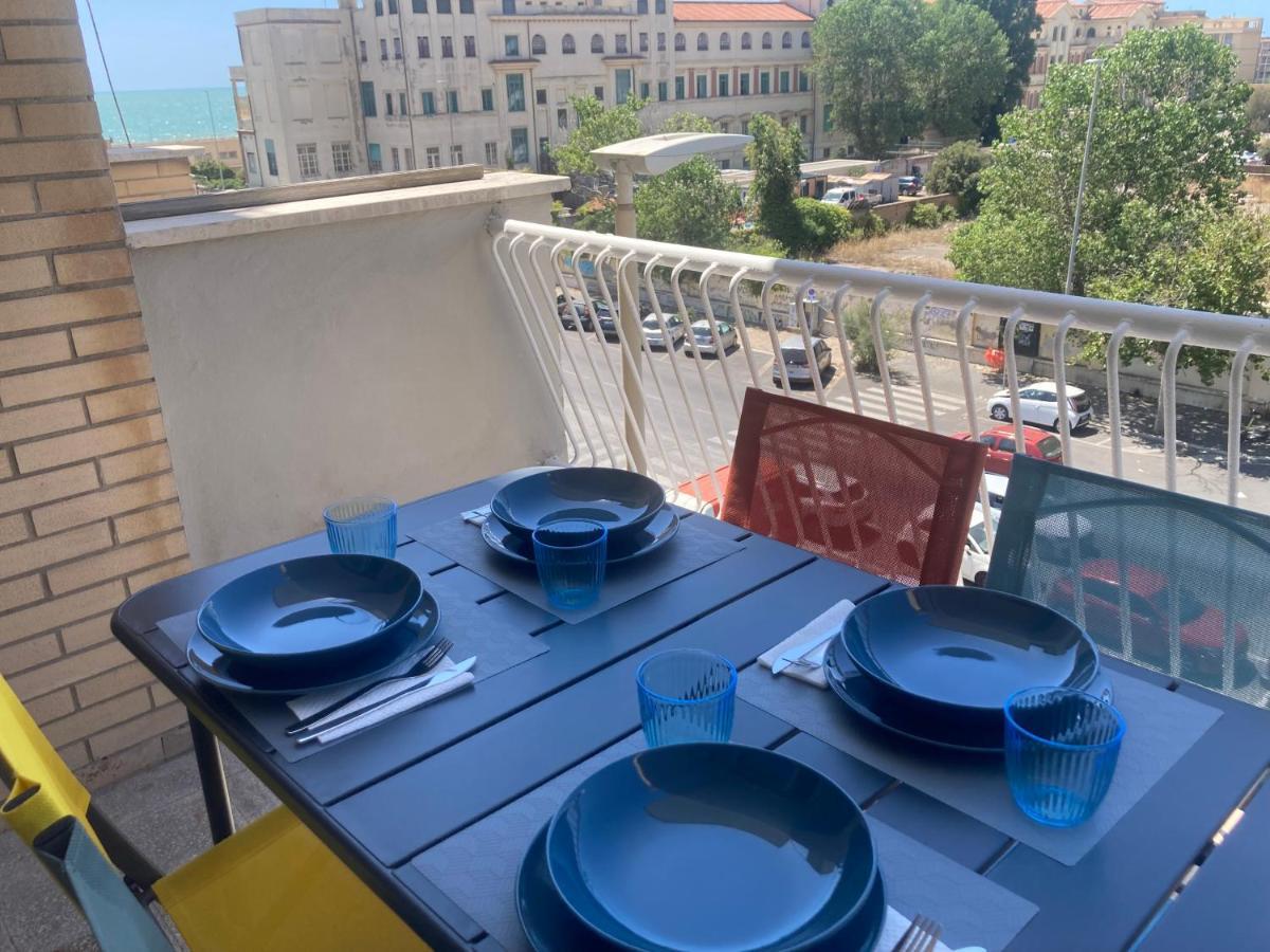 Mau Beach House Ostia Buitenkant foto